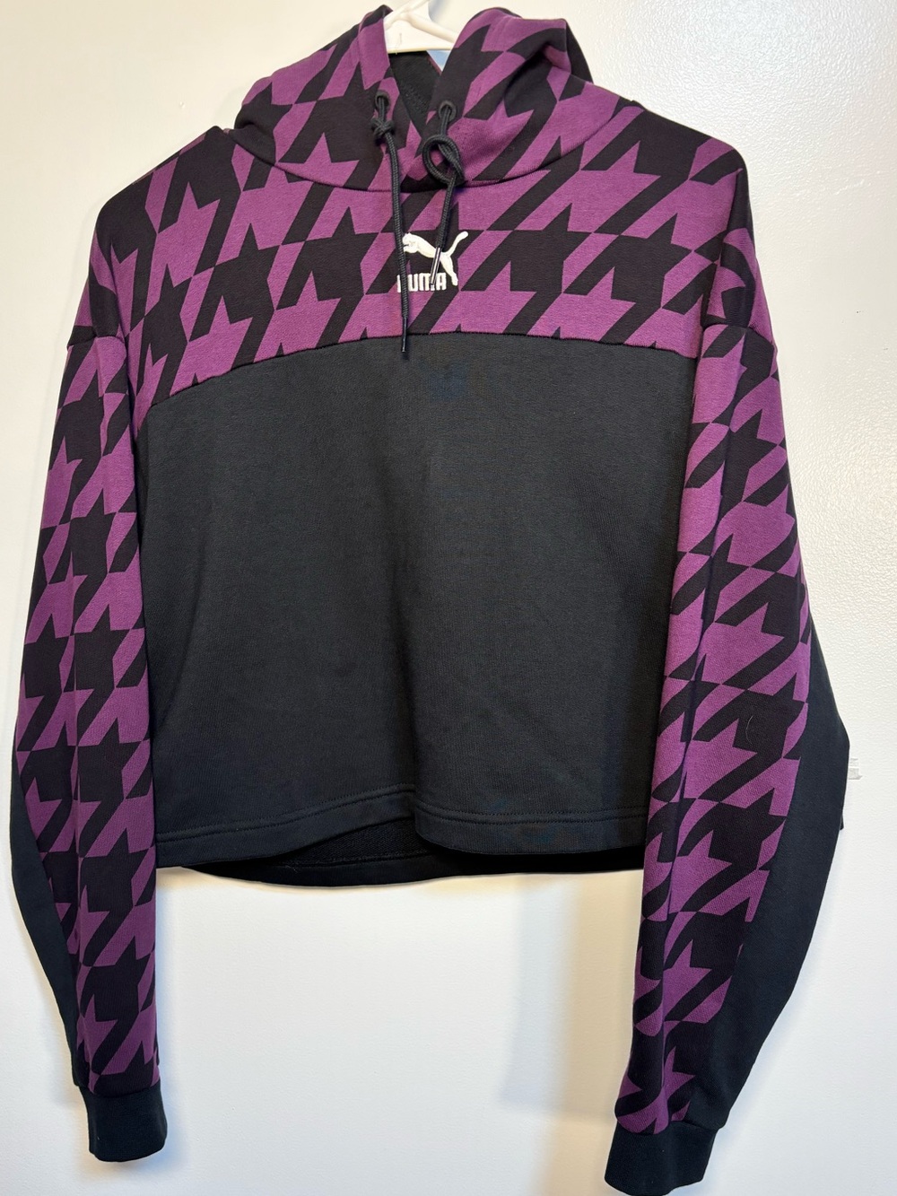Puma houndstooth Black & Purple Houndstooth Cropped Hoodie Sweatshirt